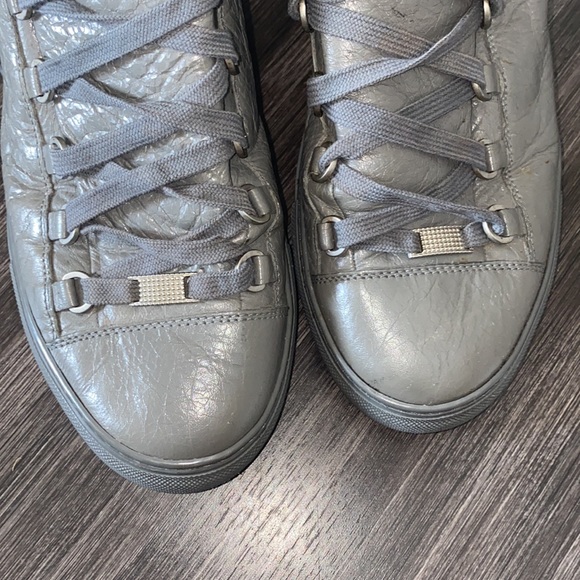 Pre Owned authentic Balenciaga shoes - Picture 5 of 10